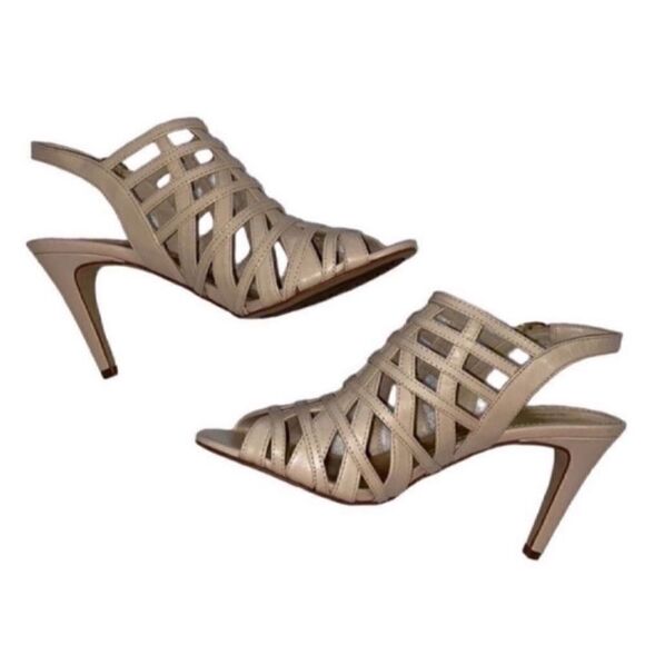 Marc Fisher Cream Leather Sandals (7.5M) - Picture 5 of 9